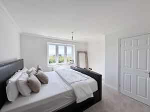 Photo 30- click for photo gallery